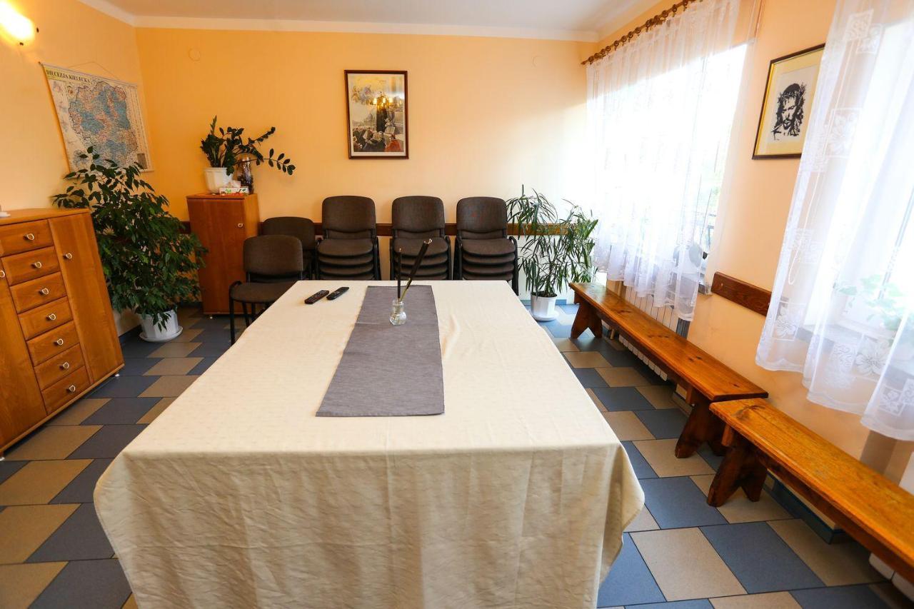 Wieczernik Dom Rekolekcyjny Ksiezy Pallotynow Swieta Katarzyna  Ngoại thất bức ảnh
